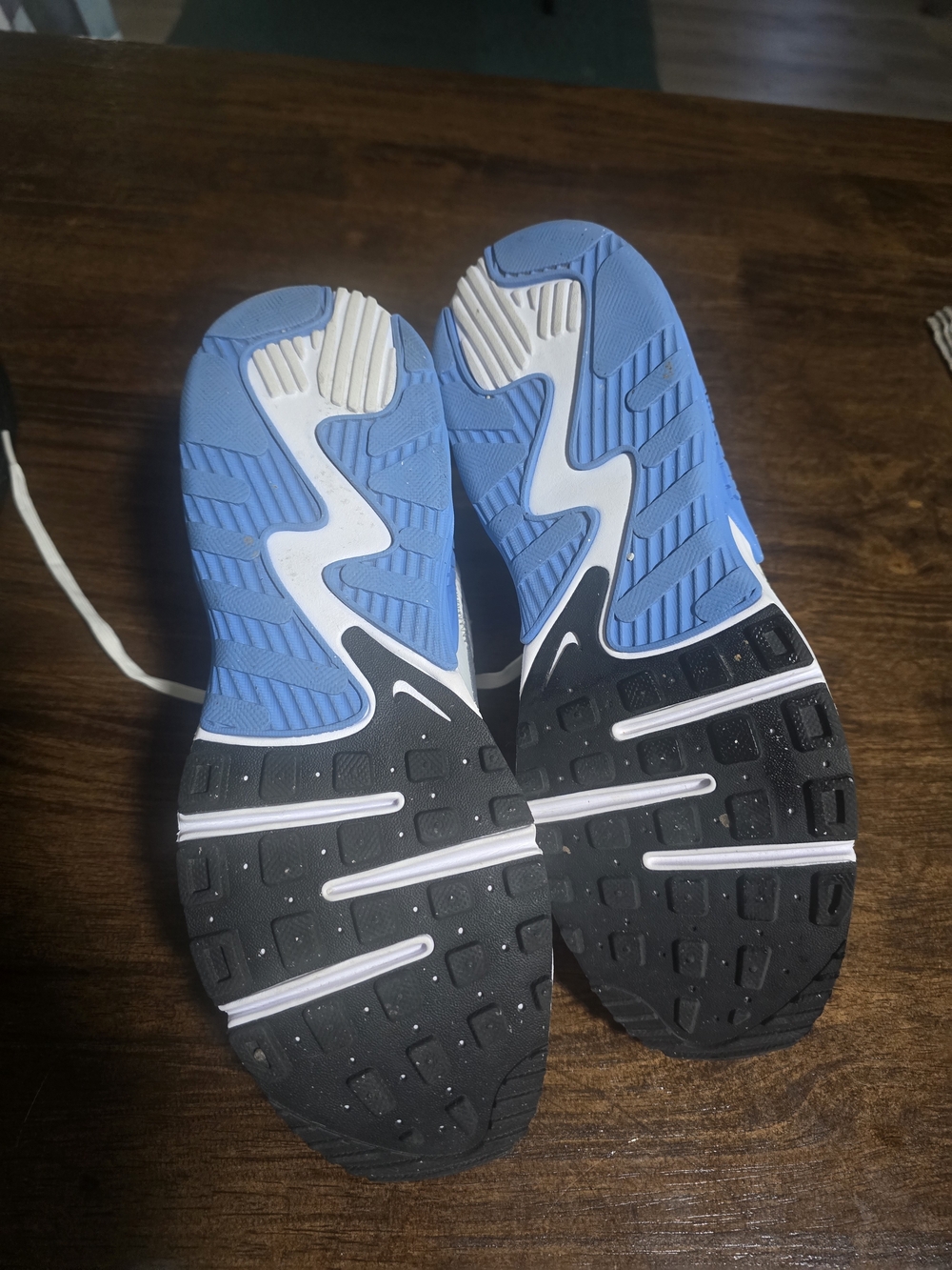 Nike White Sneakers with Light Blue Accents - Picture 2 of 4